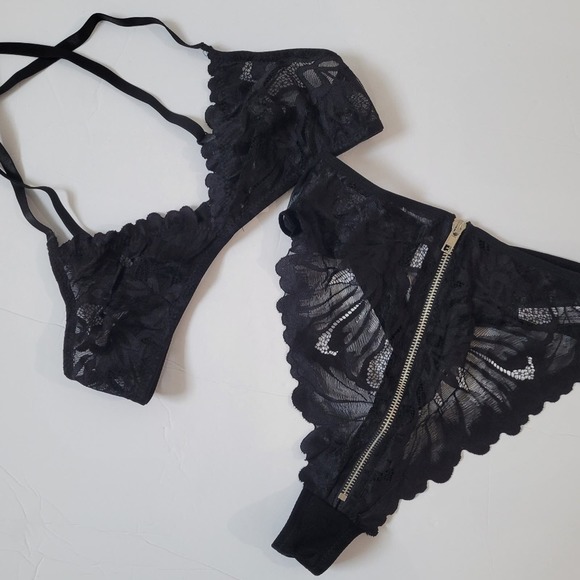 Yandy 2-Piece Black Bra and Thong Zip Panty Sexy Lace Lingerie Set Size L / XL - Picture 3 of 13